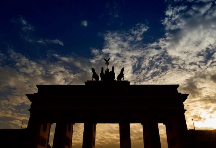 39040934_1857205470985526_4723251925699526656_n