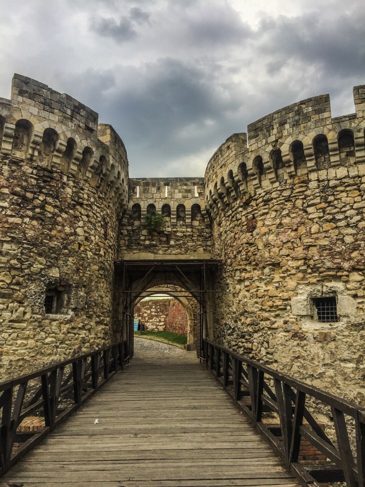 F19921E4-D429-4C0E-811E-BE7229D05930